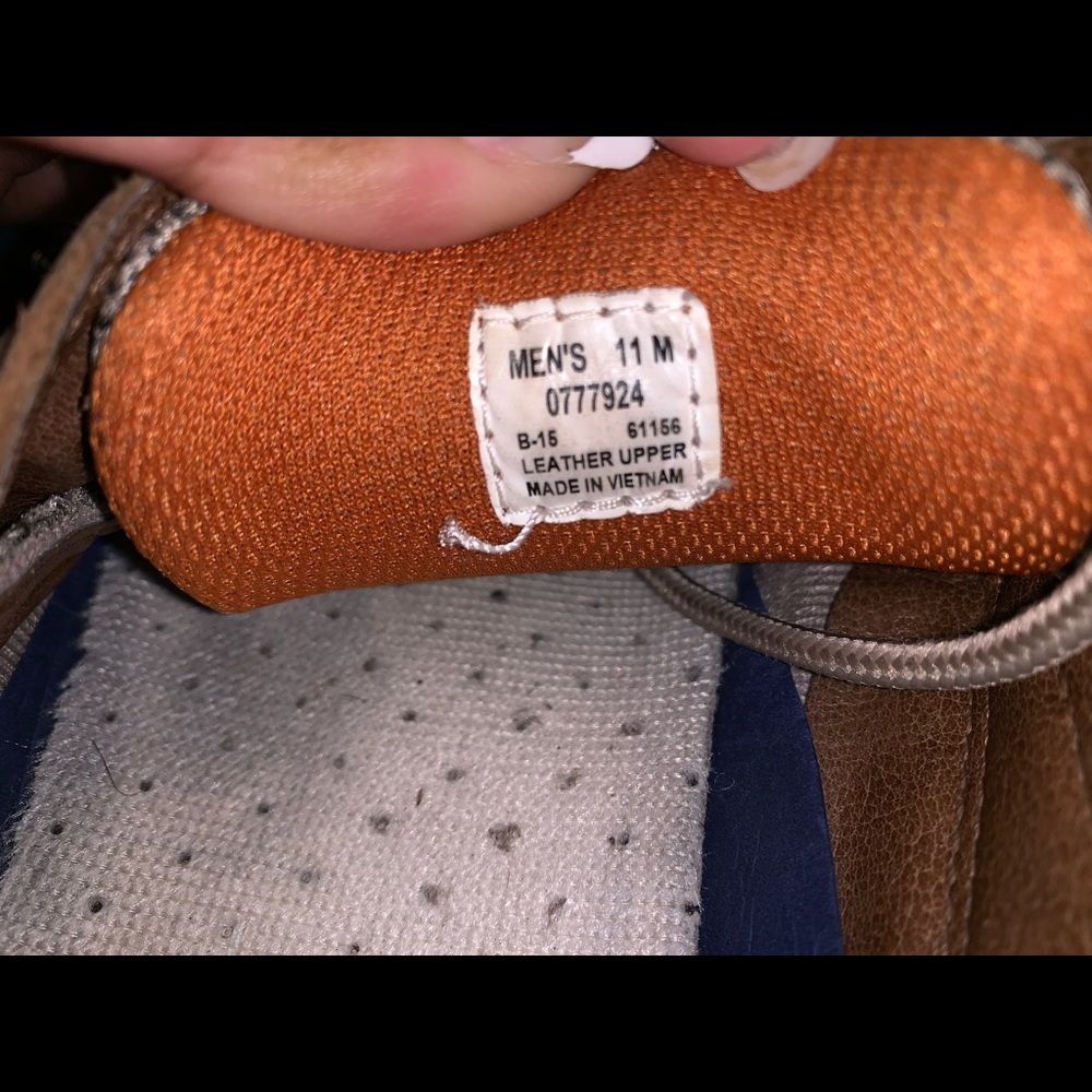 Size 11 Sperrys - Picture 2 of 7